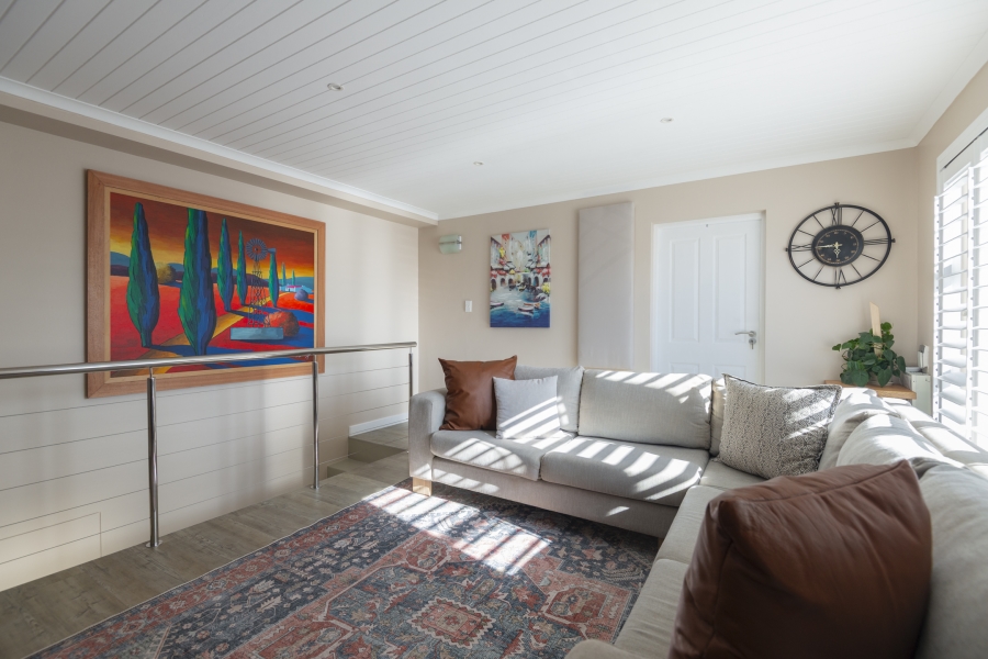 6 Bedroom Property for Sale in Myburgh Park Western Cape